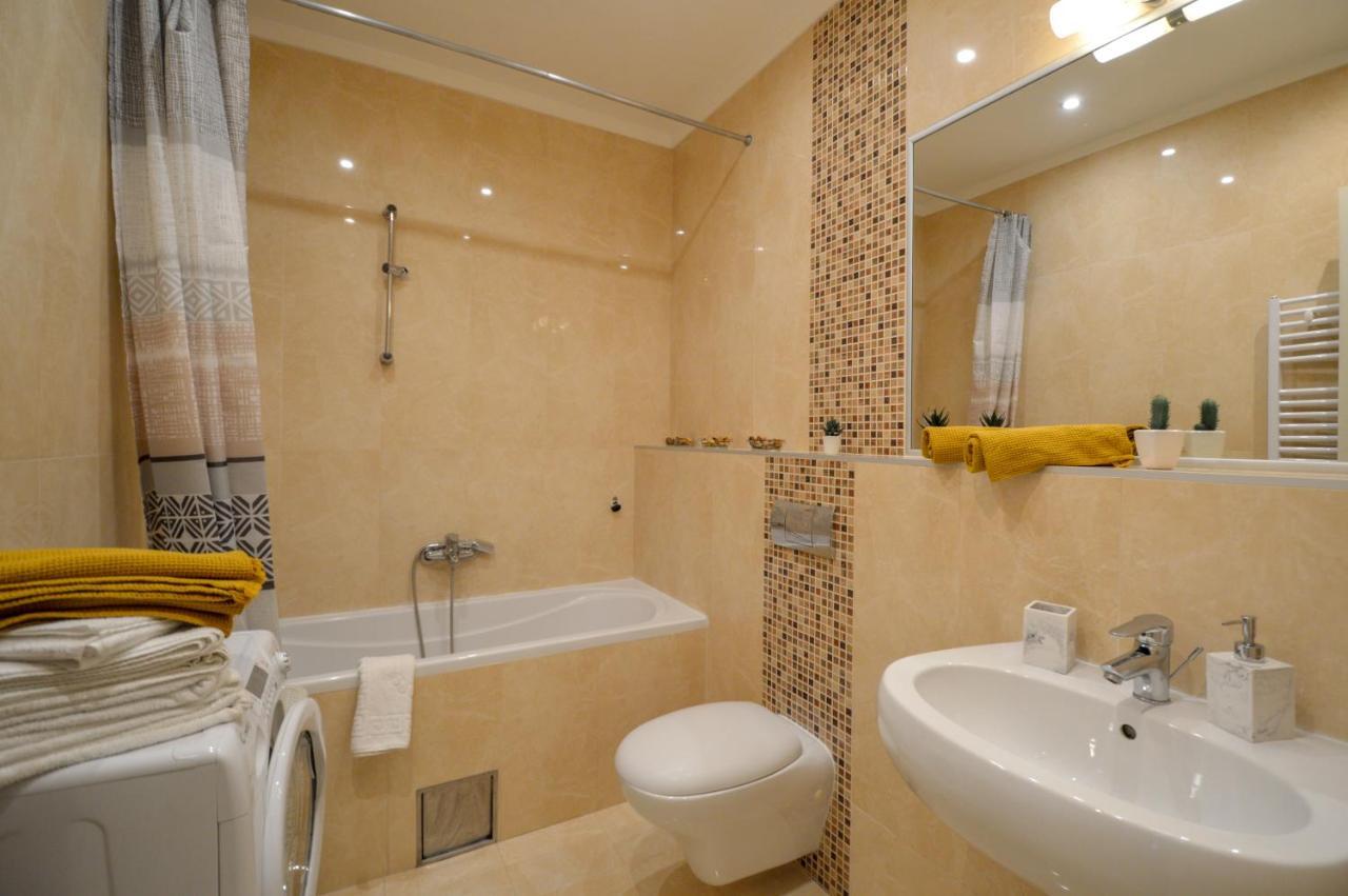 Spacious Studio Park City نوفي ساد المظهر الخارجي الصورة
